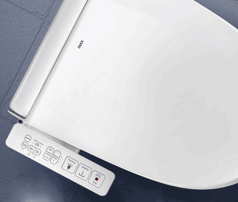 Nắp rửa điện tử CW-H17VN thực tế
