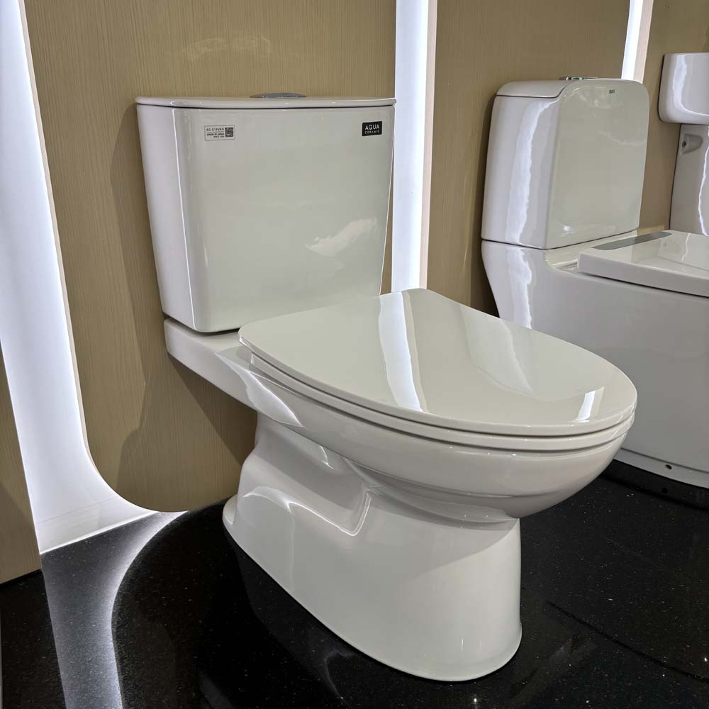 Bồn cầu INAX AC-514VAN với nắp đóng êm và thiết kế dễ sử dụng Bồn cầu INAX AC-514VAN lắp thực tế trong phòng tắm