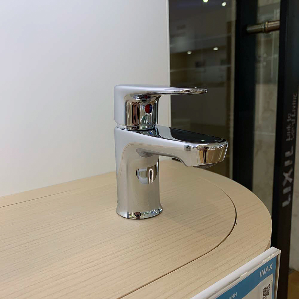 Vòi lavabo INAX LFV-1112S trong combo Inax IN07