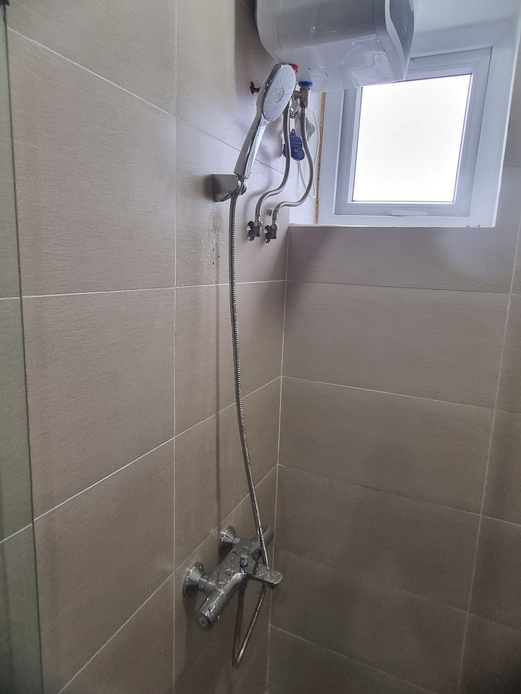 Sen tắm nhiệt độ INAX BFV-3413T-8C tay sen ECOFUL SHOWER
