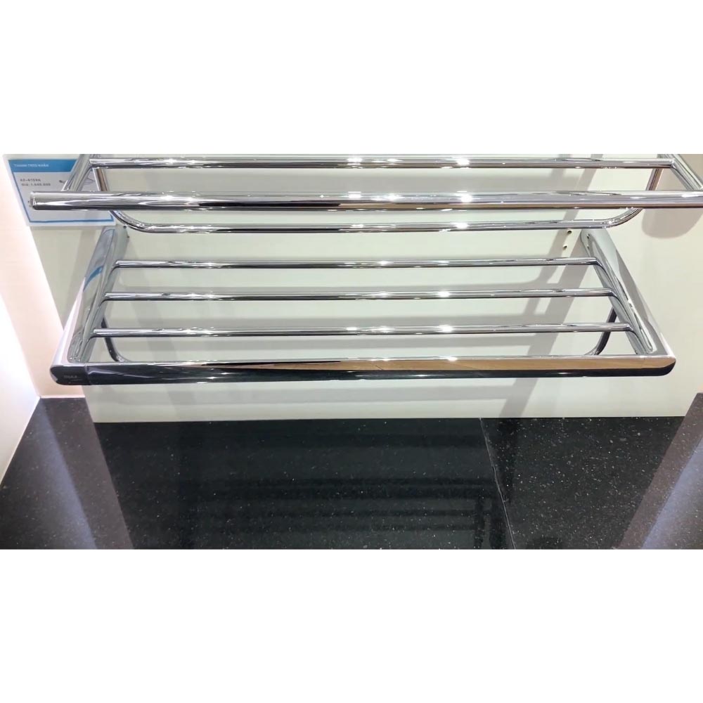 Thanh treo khăn INAX KFS-945VA lắp thực tế trong phòng tắm