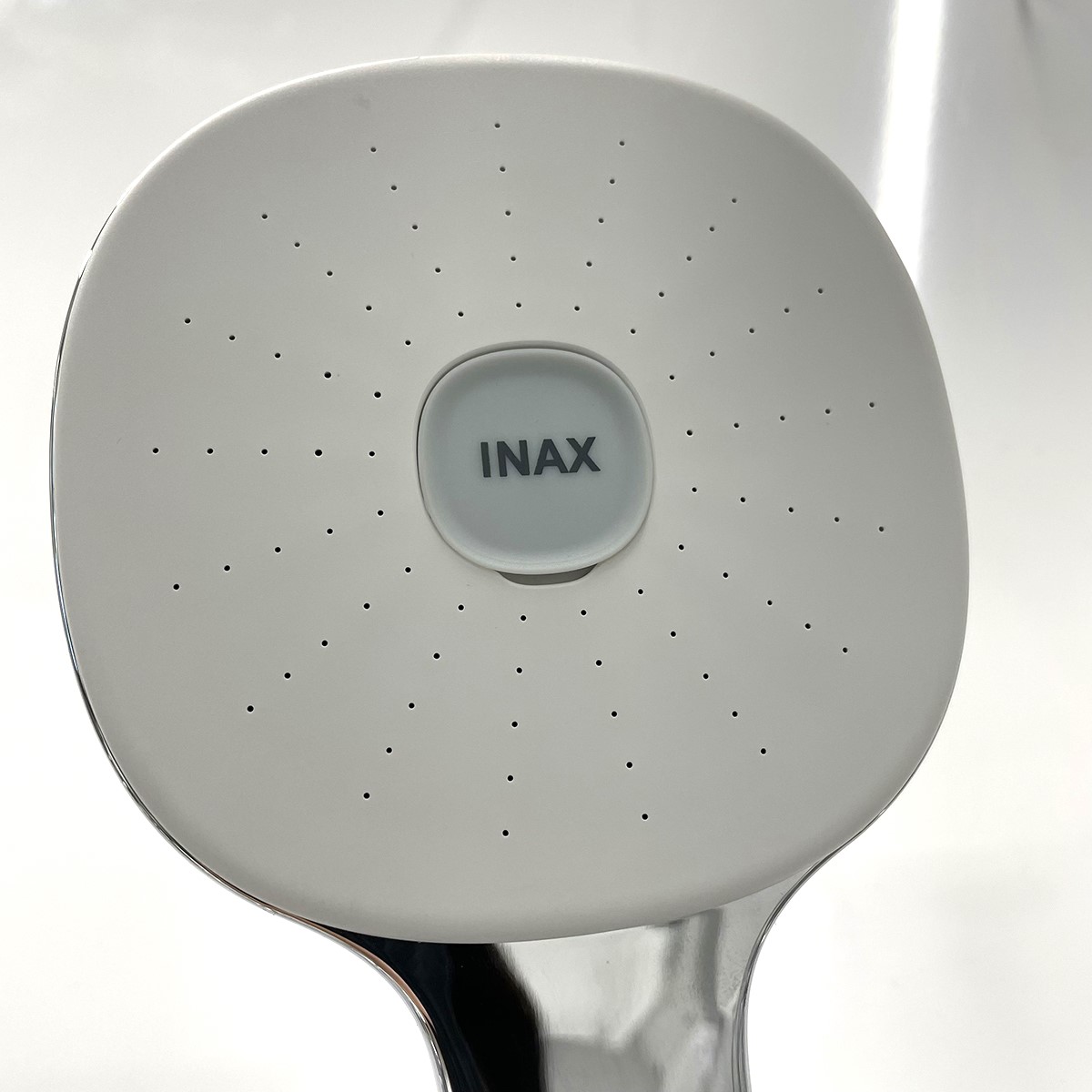 Mặt bát sen INAX BF-SC8 với nhiều tia phun nhỏ
